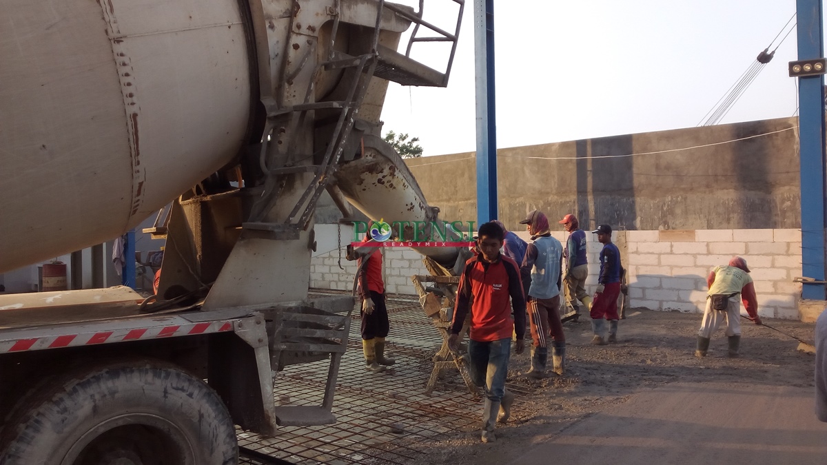 Perbedaan Beton Cor Readymix dan Site Mix